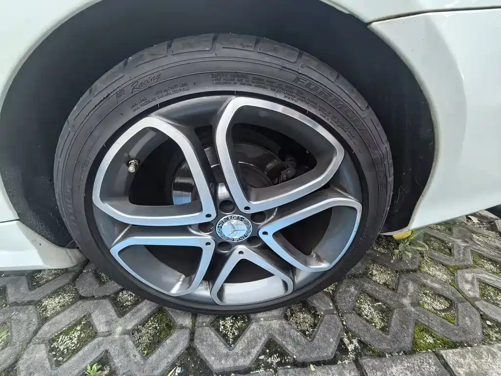 Mercedes-Benz E-Class 2016