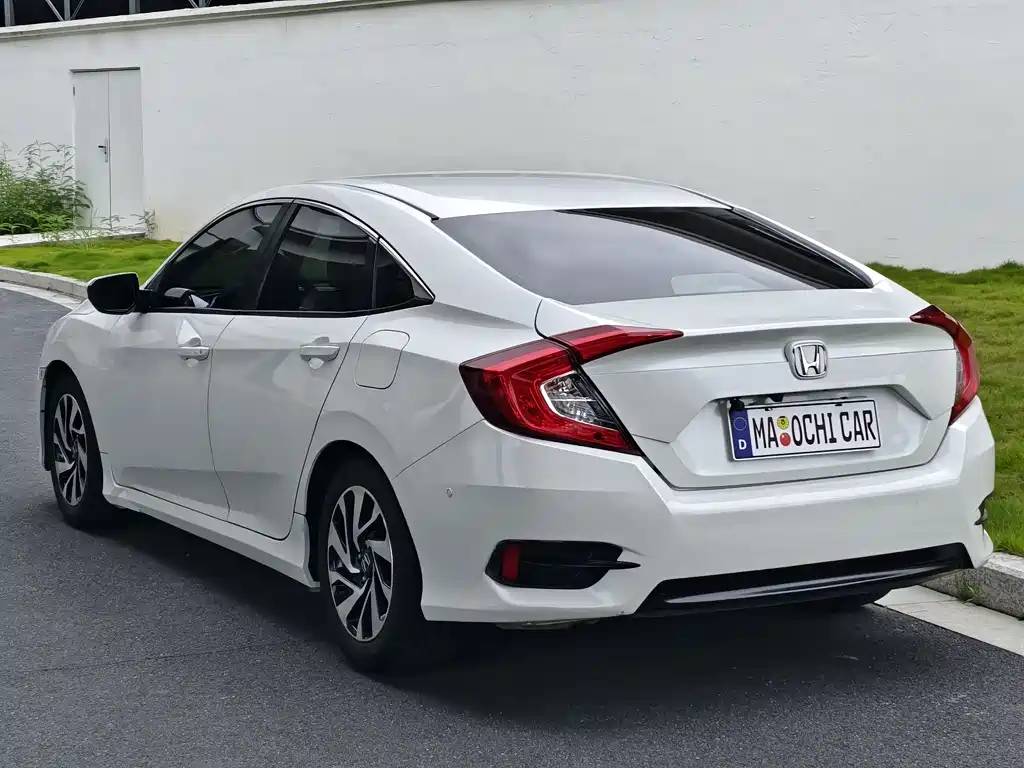 Honda Civic 2017 — фото 3