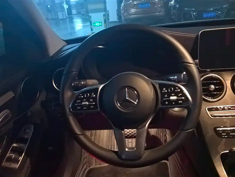Mercedes-Benz C-Class 2019 — фото 14
