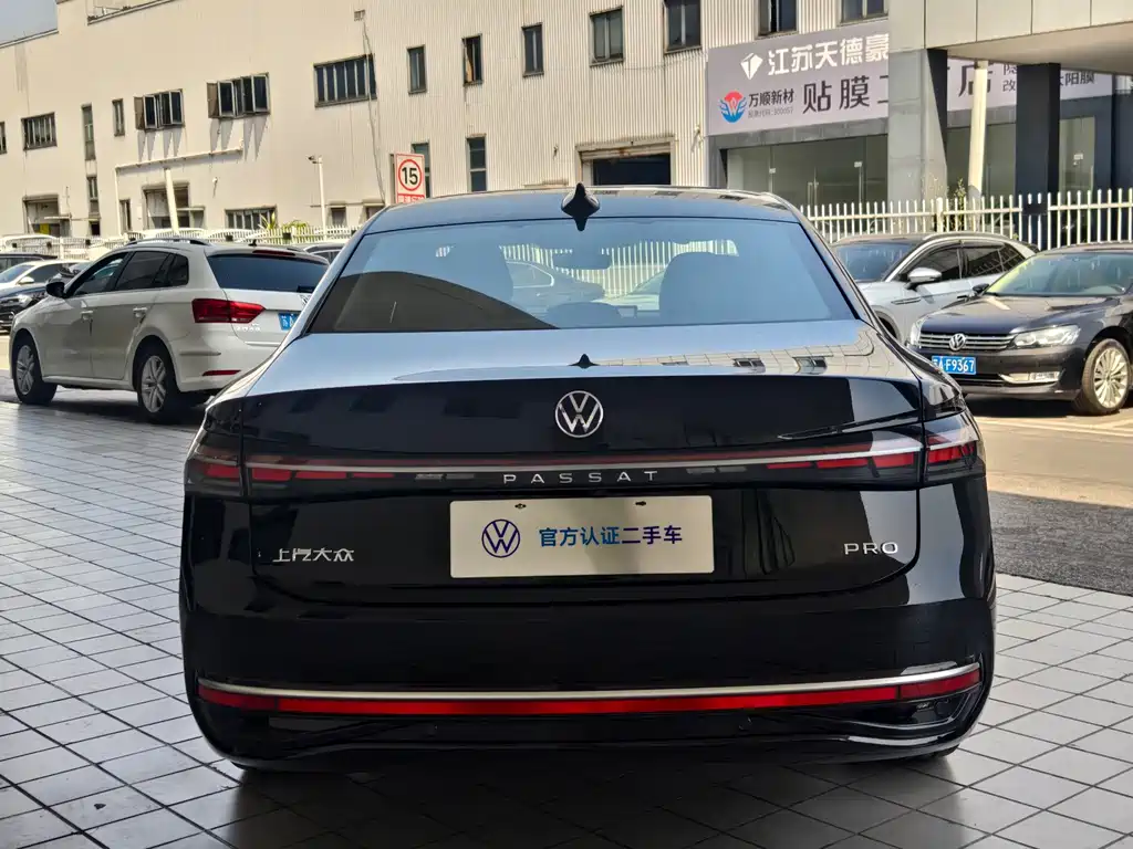 Volkswagen Passat 2024