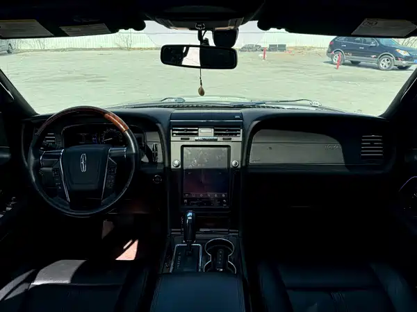 Lincoln Navigator 2017