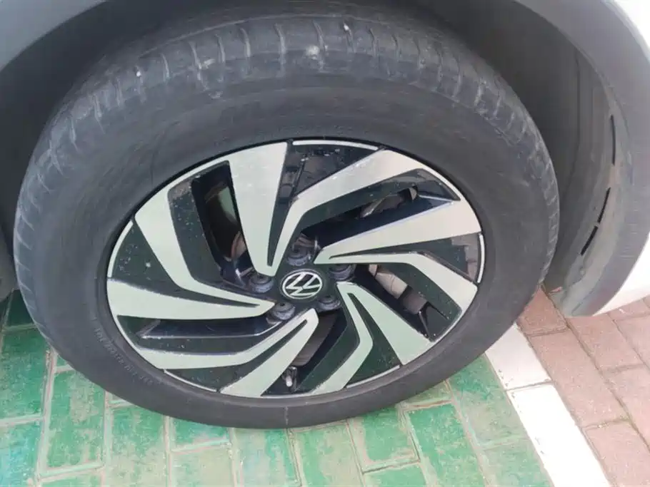 Volkswagen Tiguan L 2024