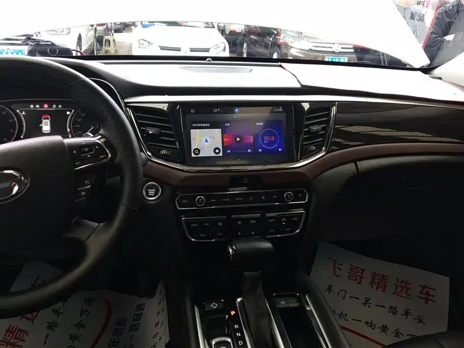 GAC Motor Trumpchi GS8 2018 — фото 13
