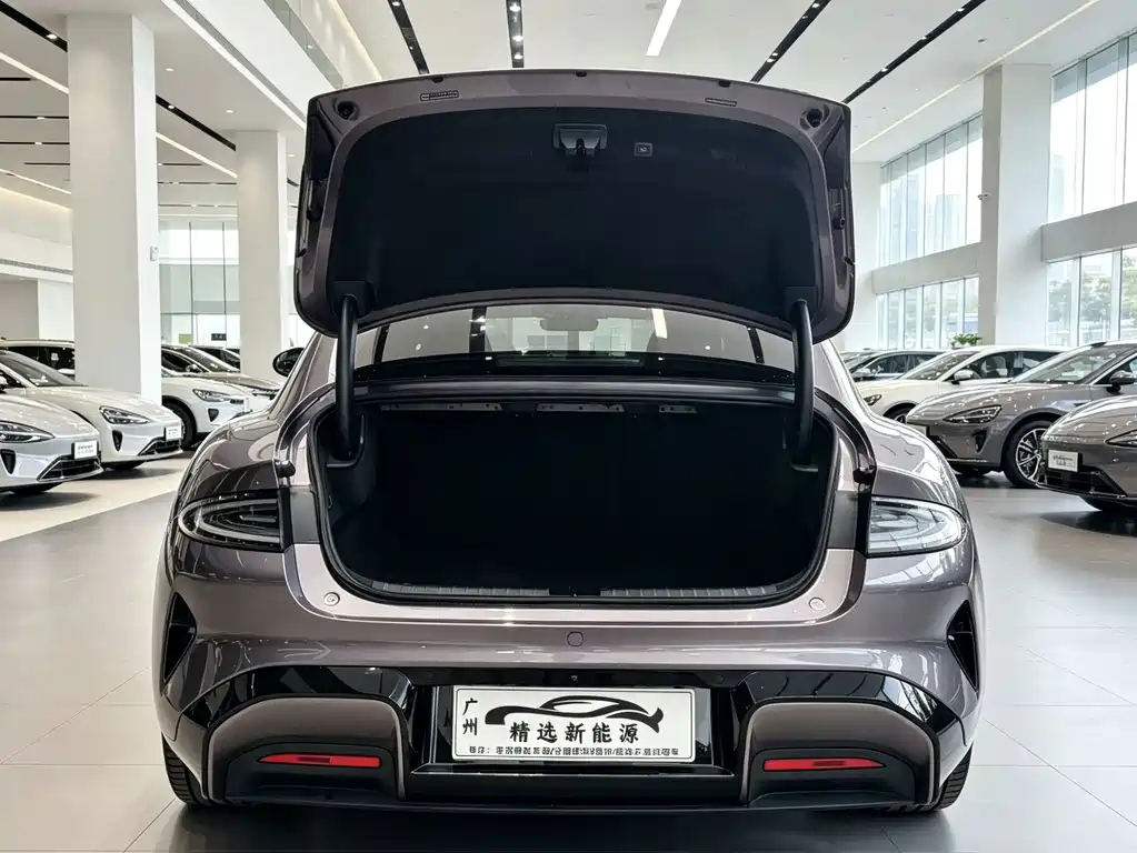 Xiaomi SU7 2025 — фото 21