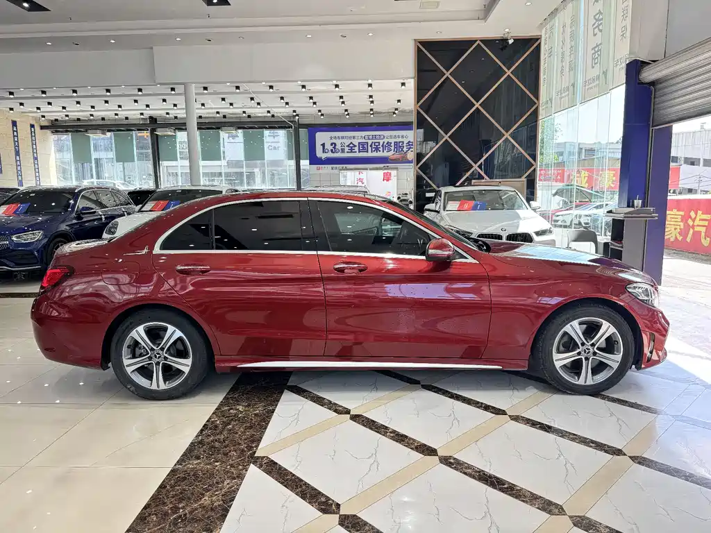 Mercedes-Benz C-Class 2018 — фото 17
