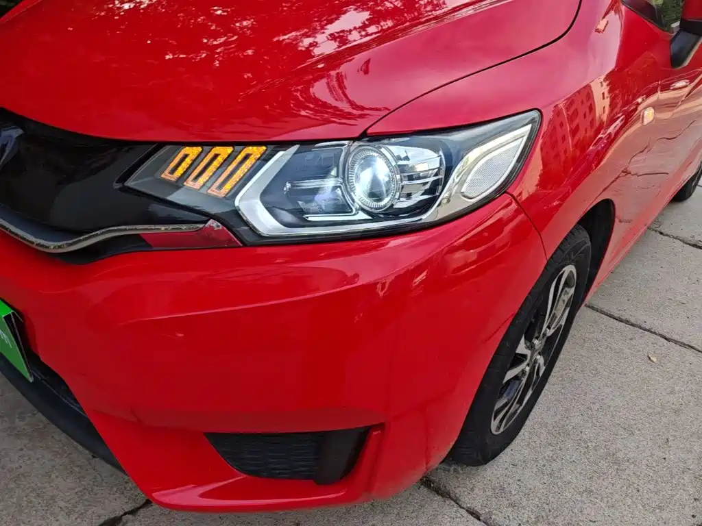 Honda Fit 2016 — фото 24