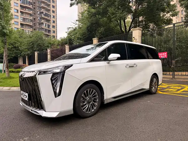 GAC Trumpchi M8 2023
