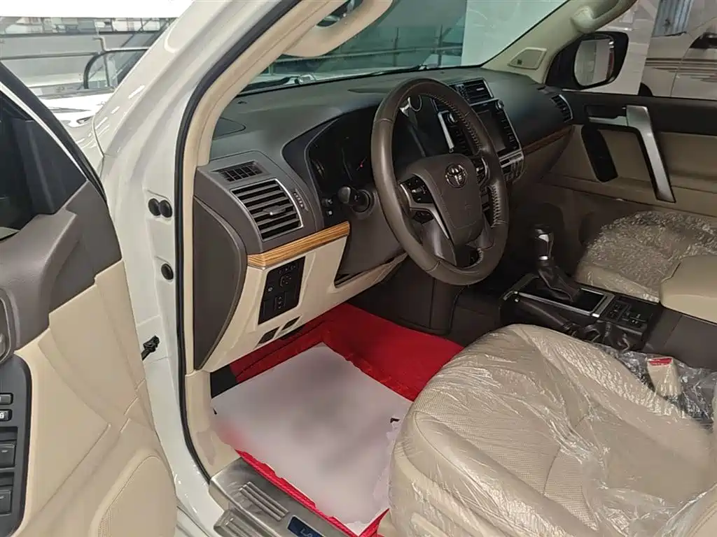Toyota Prado 2019 — фото 16