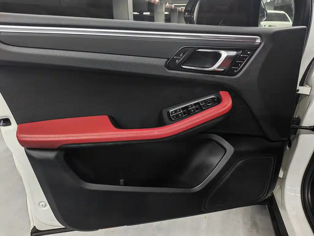 Porsche Macan 2021 — фото 8