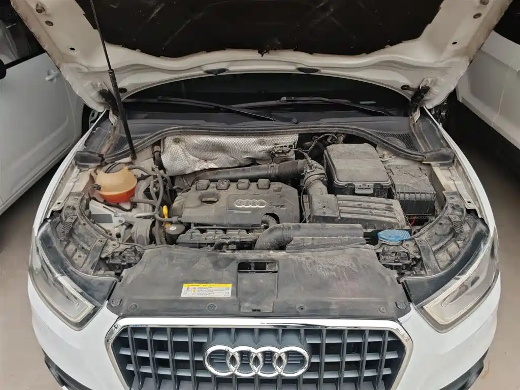 Audi Q3 2015 — фото 20