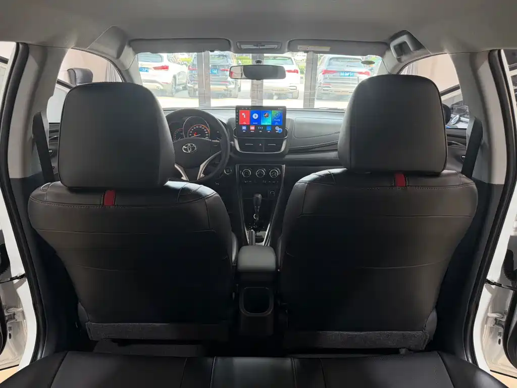 Toyota Yaris L 2023 — фото 21
