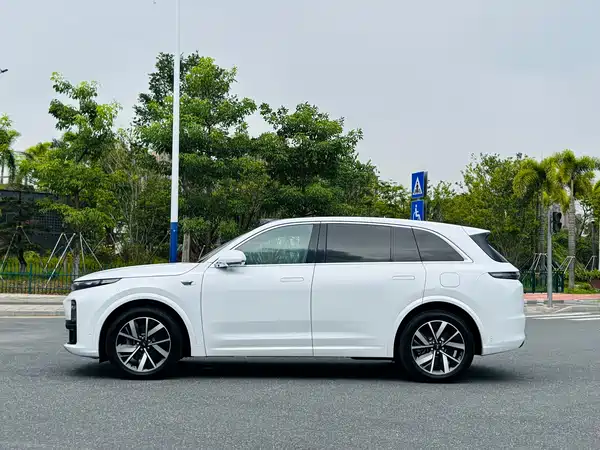 Li Auto L7 2023