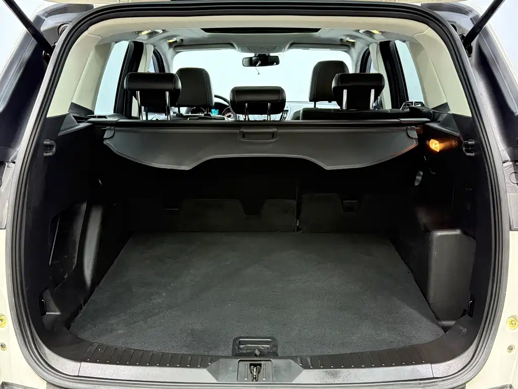 Ford Kuga 2016 — фото 18