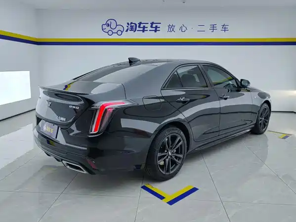Cadillac CT4 2024