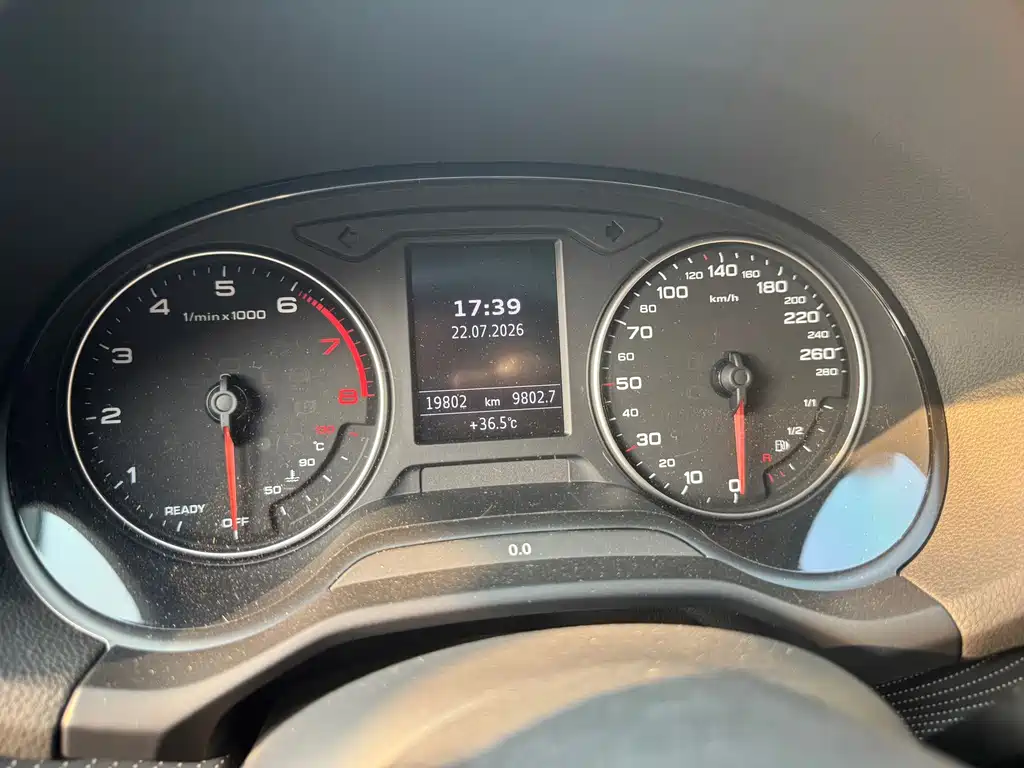 Audi Q2L 2023