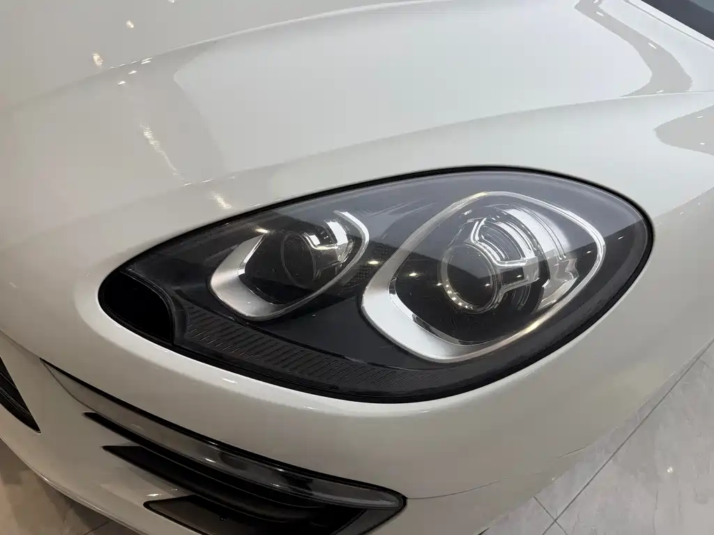Porsche Macan 2016 — фото 17