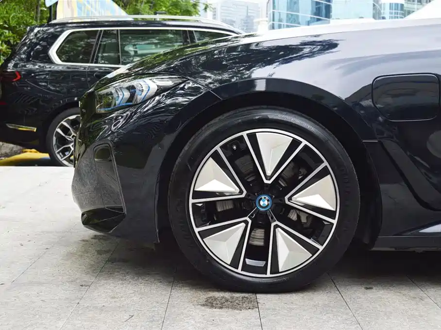 BMW i3 2023 — фото 4