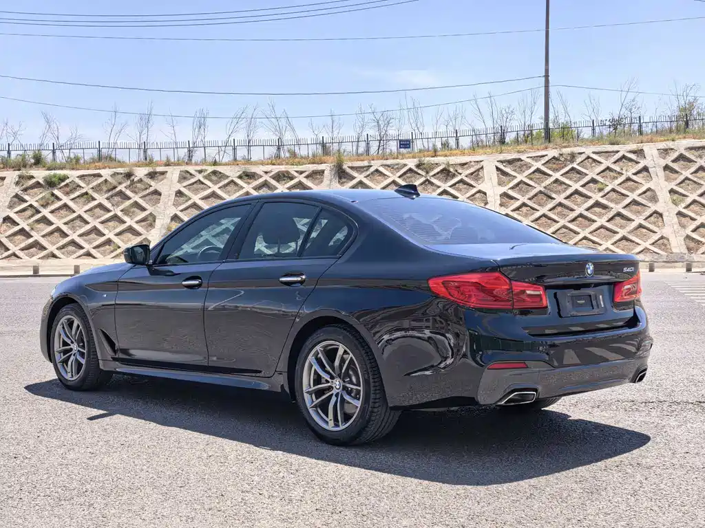 BMW 5 Series 2018 — фото 4