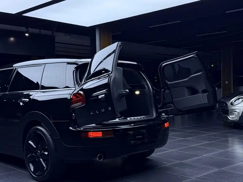 MINI Clubman 2021