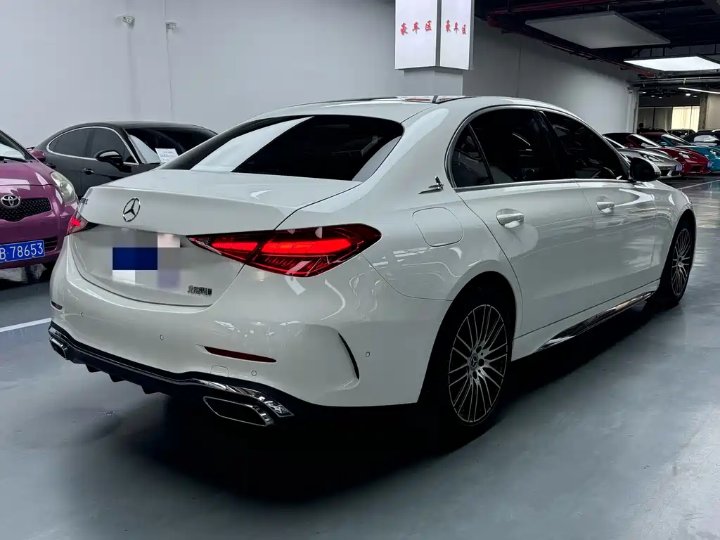 Mercedes-Benz C-Class 2025 — фото 13