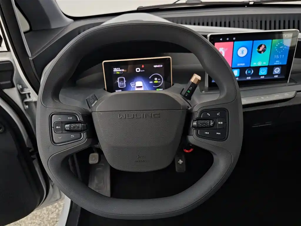 Wuling Nano EV 2022 — фото 12