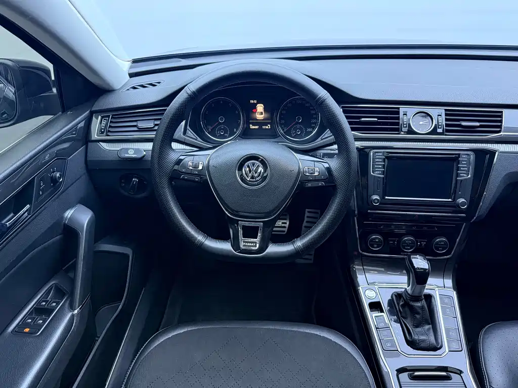 Volkswagen Passat 2016 — фото 6