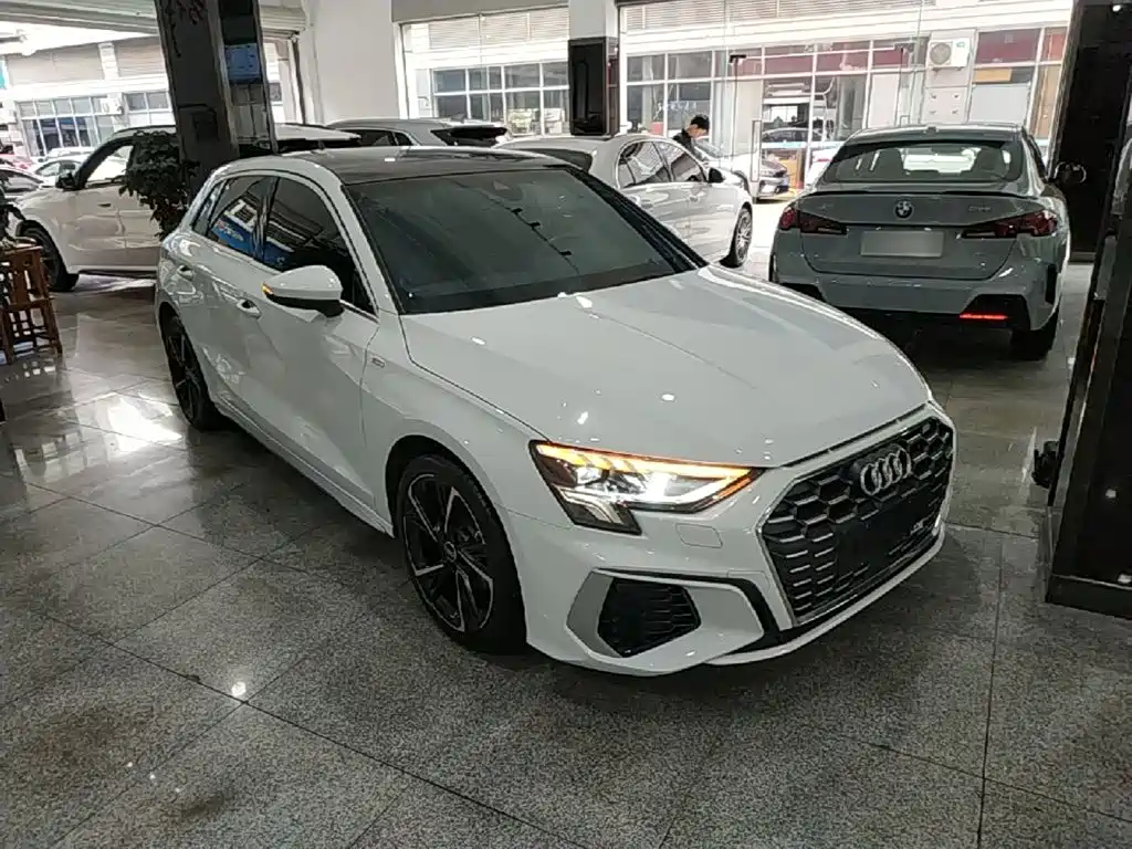 Audi A3 2022 — фото 4