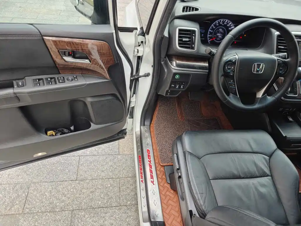 Honda Odyssey 2017 — фото 15