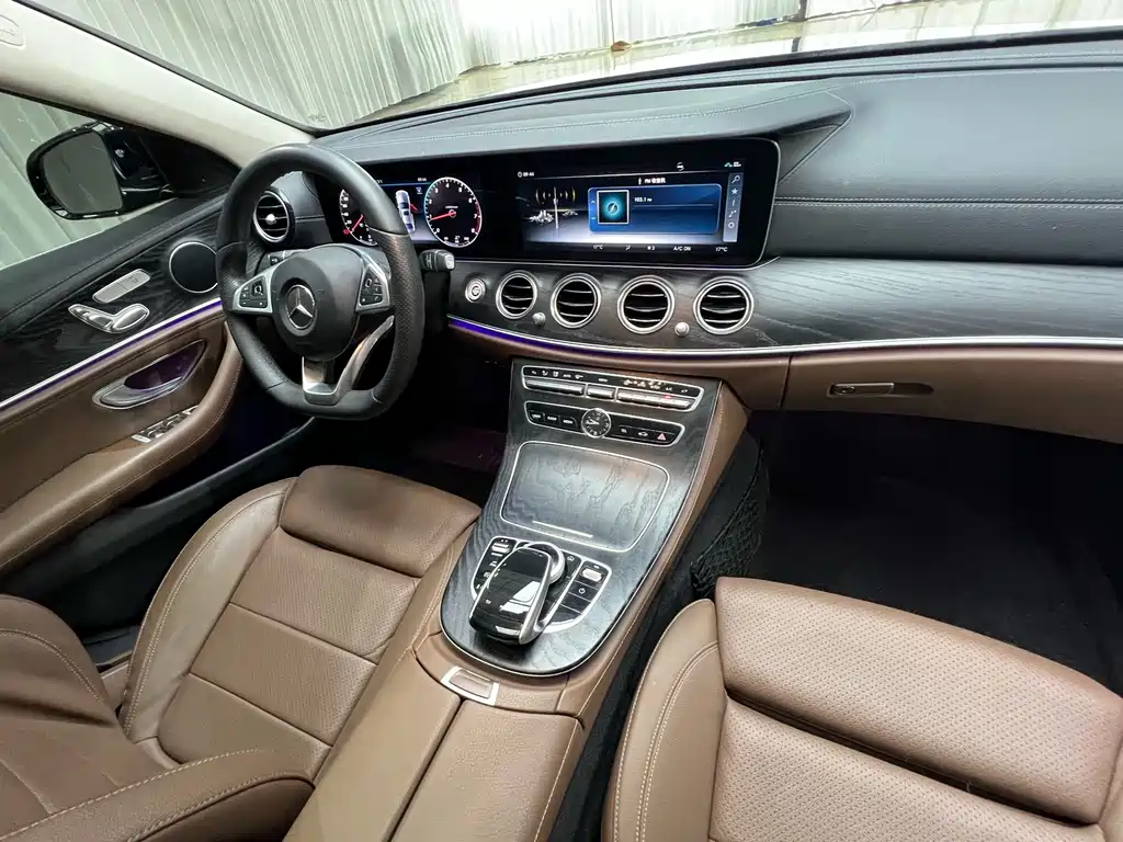 Mercedes-Benz E-Class 2018 — фото 22
