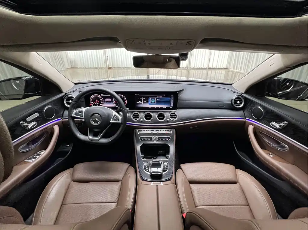 Mercedes-Benz E-Class 2018 — фото 12
