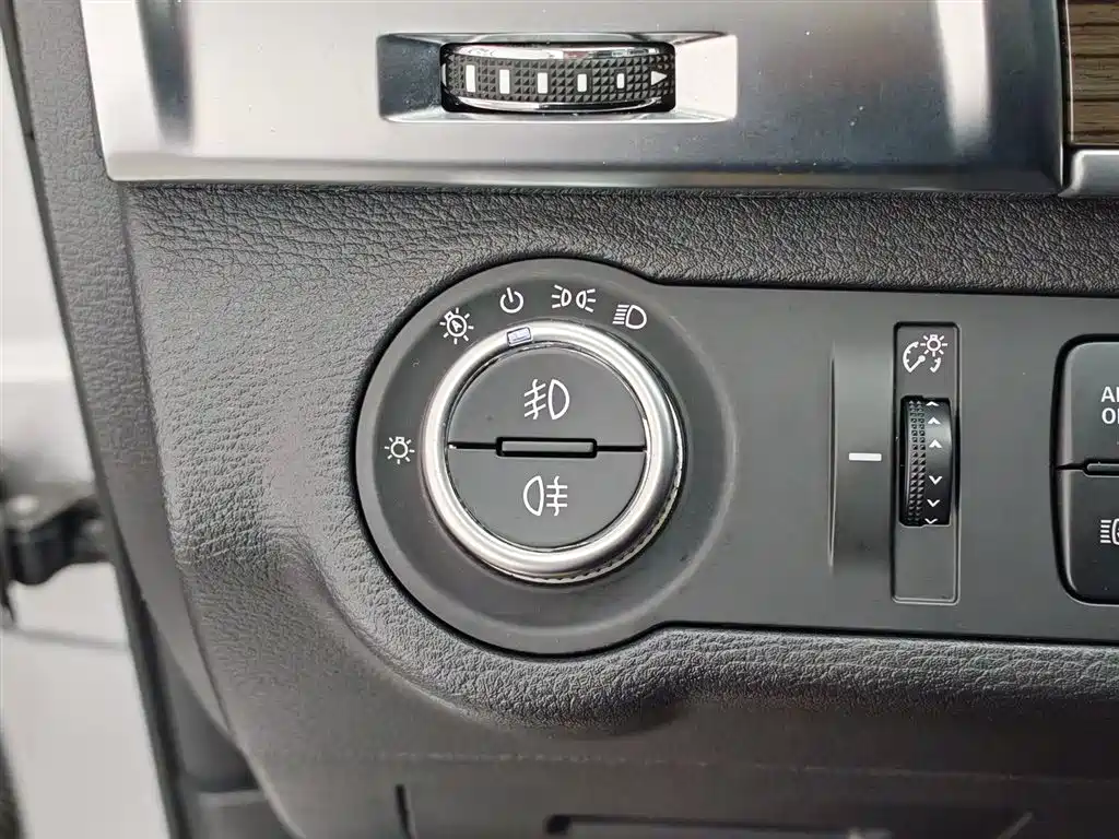 Haval H9 2017 — фото 21