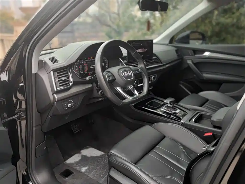 Audi Q5L 2022 — фото 14