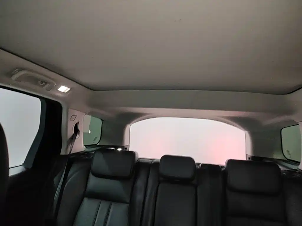 Land Rover Discovery Sport 2017 — фото 18