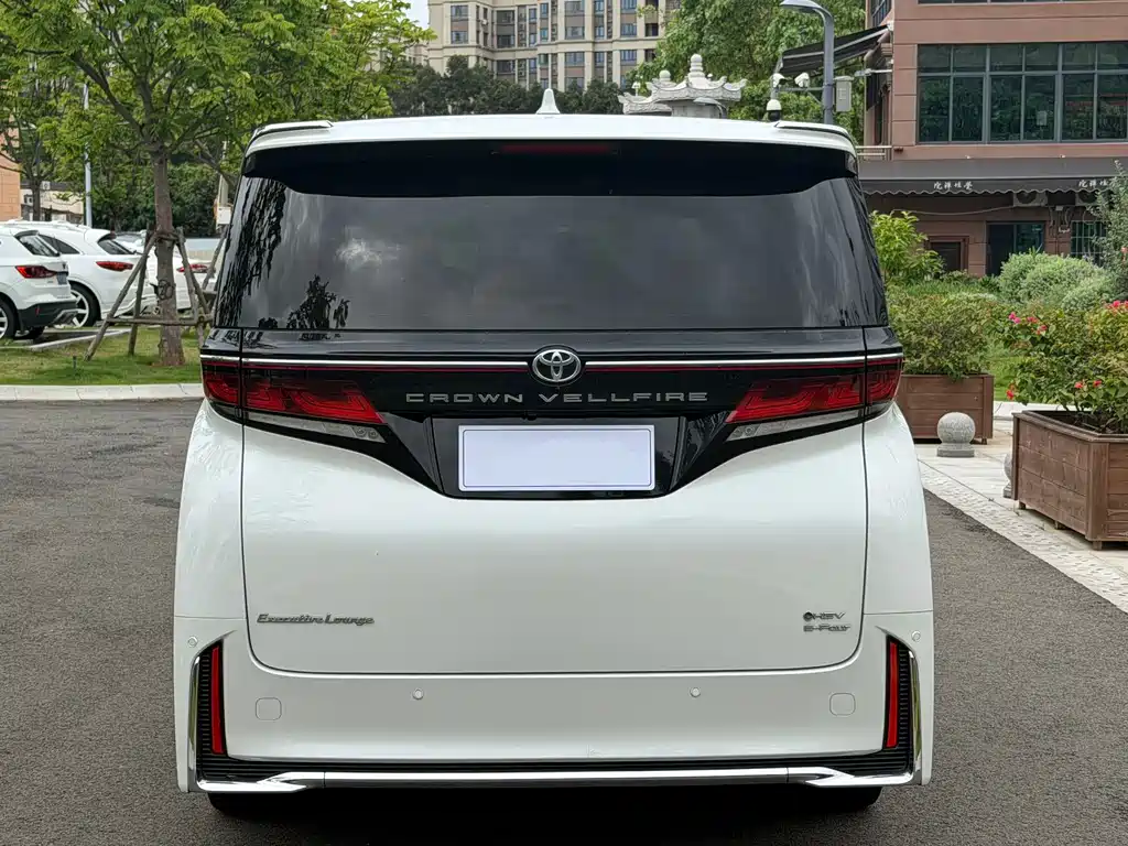Toyota Vellfire 2024 — фото 5
