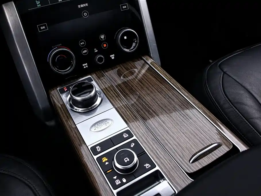 Land Rover Range Rover 2022 — фото 9