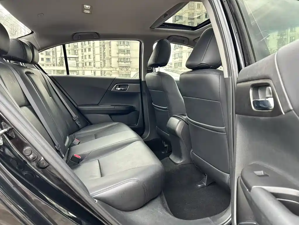 Honda Accord 2014 — фото 17