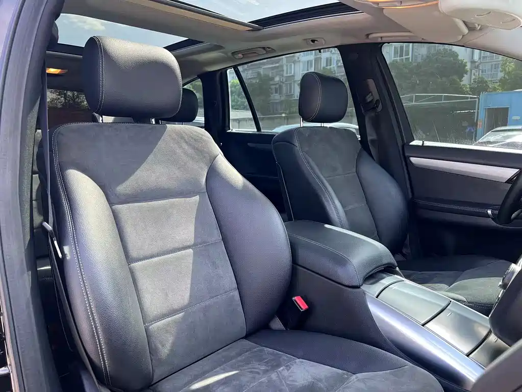 Mercedes-Benz R-Class 2015 — фото 17