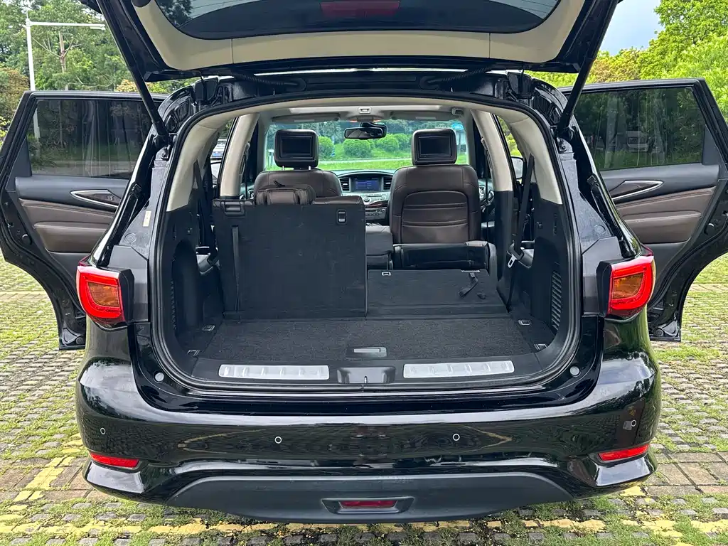 Infiniti QX60 2017 — фото 11