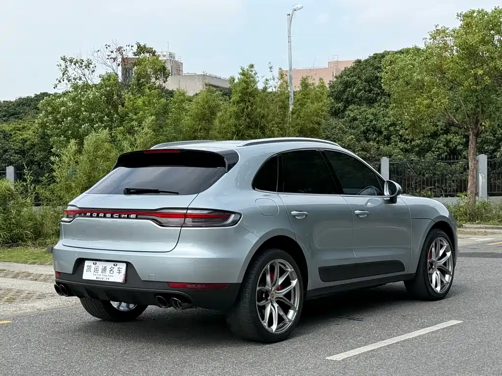 Porsche Macan 2021 — фото 11