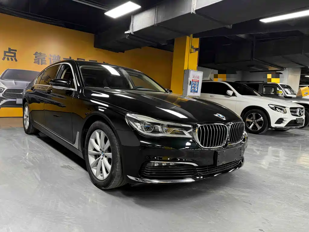 BMW 7 Series 2017 — фото 3
