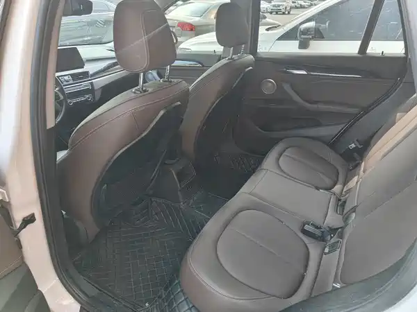 BMW X1 2021