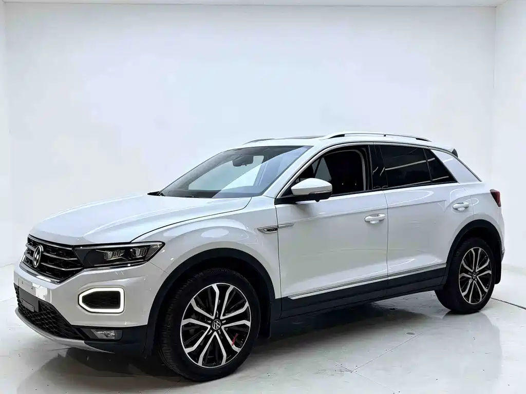 Volkswagen T-Roc 2023 — фото 1