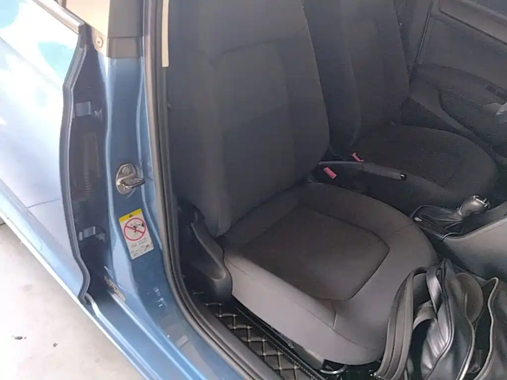Skoda Rapid Spaceback 2014 — фото 25