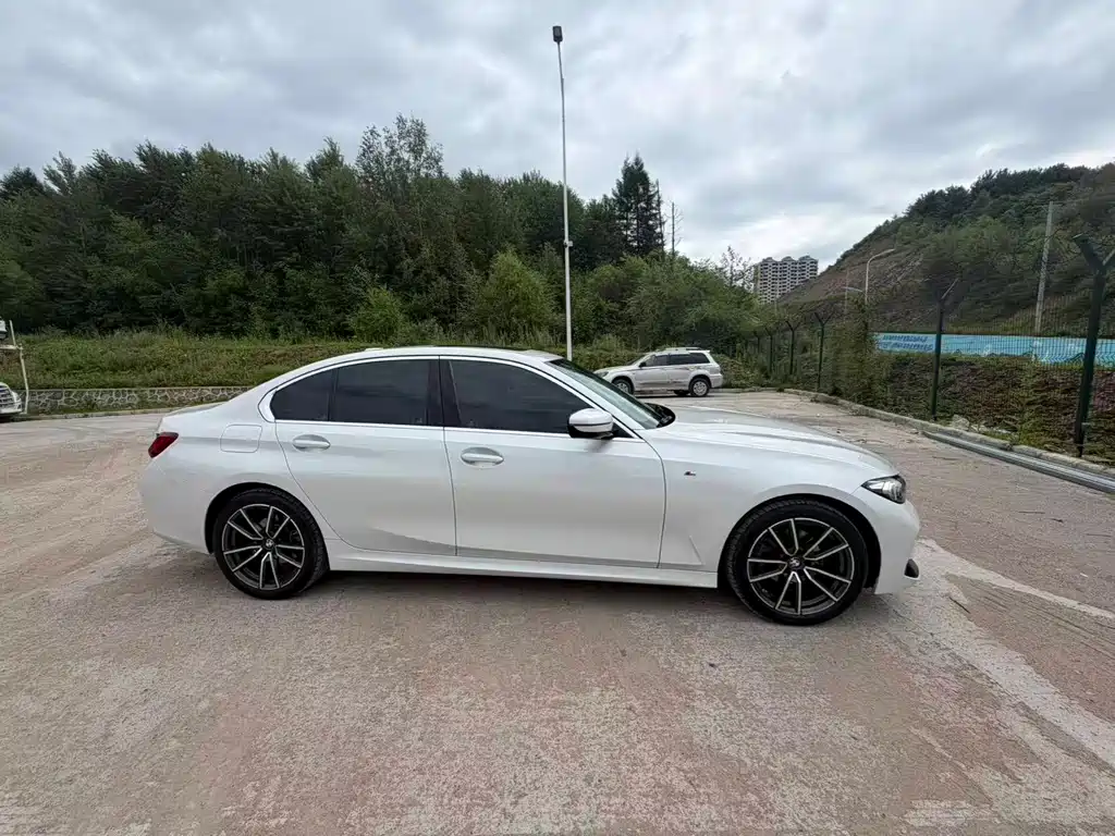 BMW 3 Series 2023