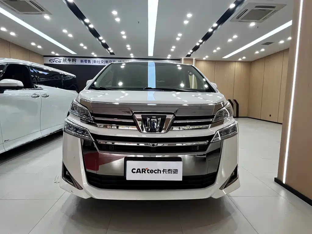 Toyota Vellfire 2022 — фото 3
