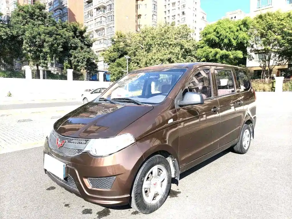 Wuling Hongguang 2018