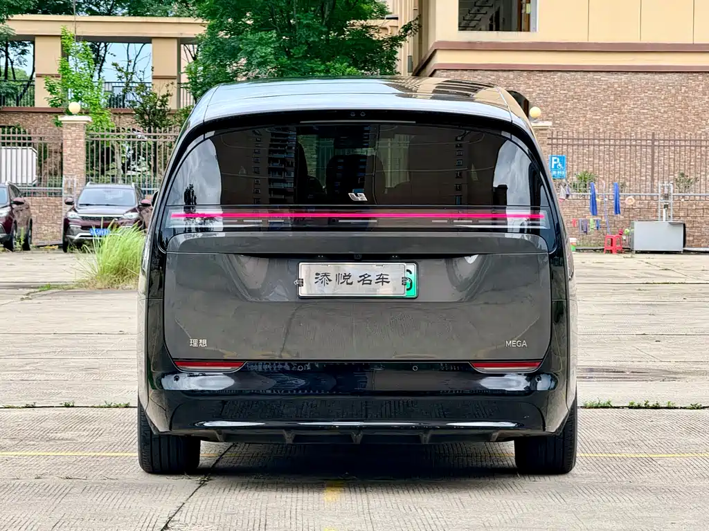 Li Auto Li MEGA 2024