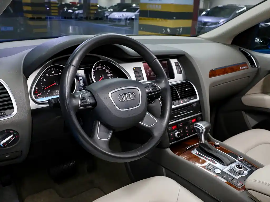 Audi Q7 2014 — фото 11