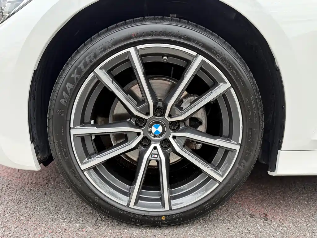 BMW 3 Series 2022 — фото 15