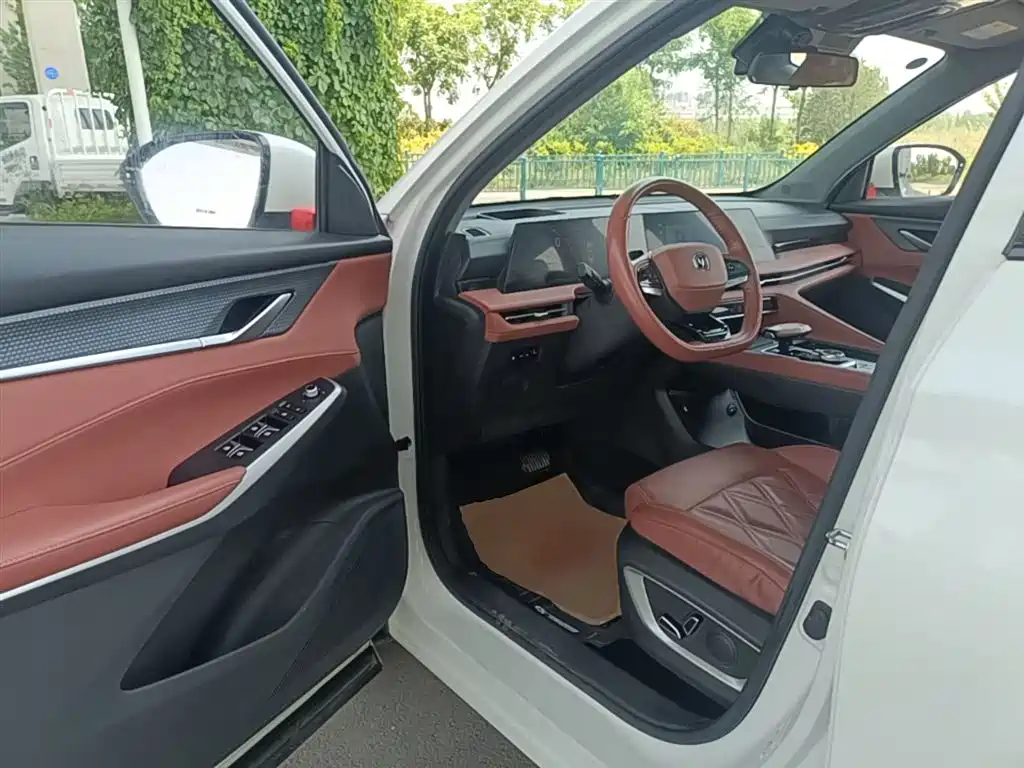 Changan CS75 PLUS 2023 — фото 16